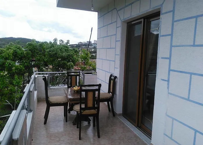Resul Pushi Appartement