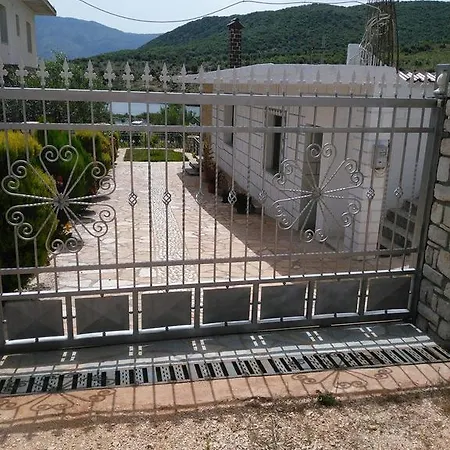 Apartment Resul Pushi Ksamil